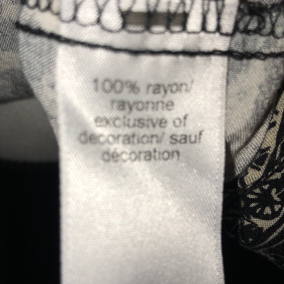 🌺 Maurices 3/4 Sleeve Blouse - Picture 7 of 8